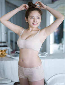 美女黄18岁以下禁看